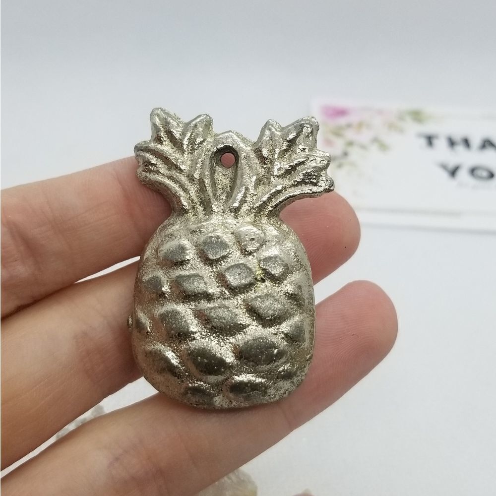 Heavy pewter pineapple necklace pendant‎